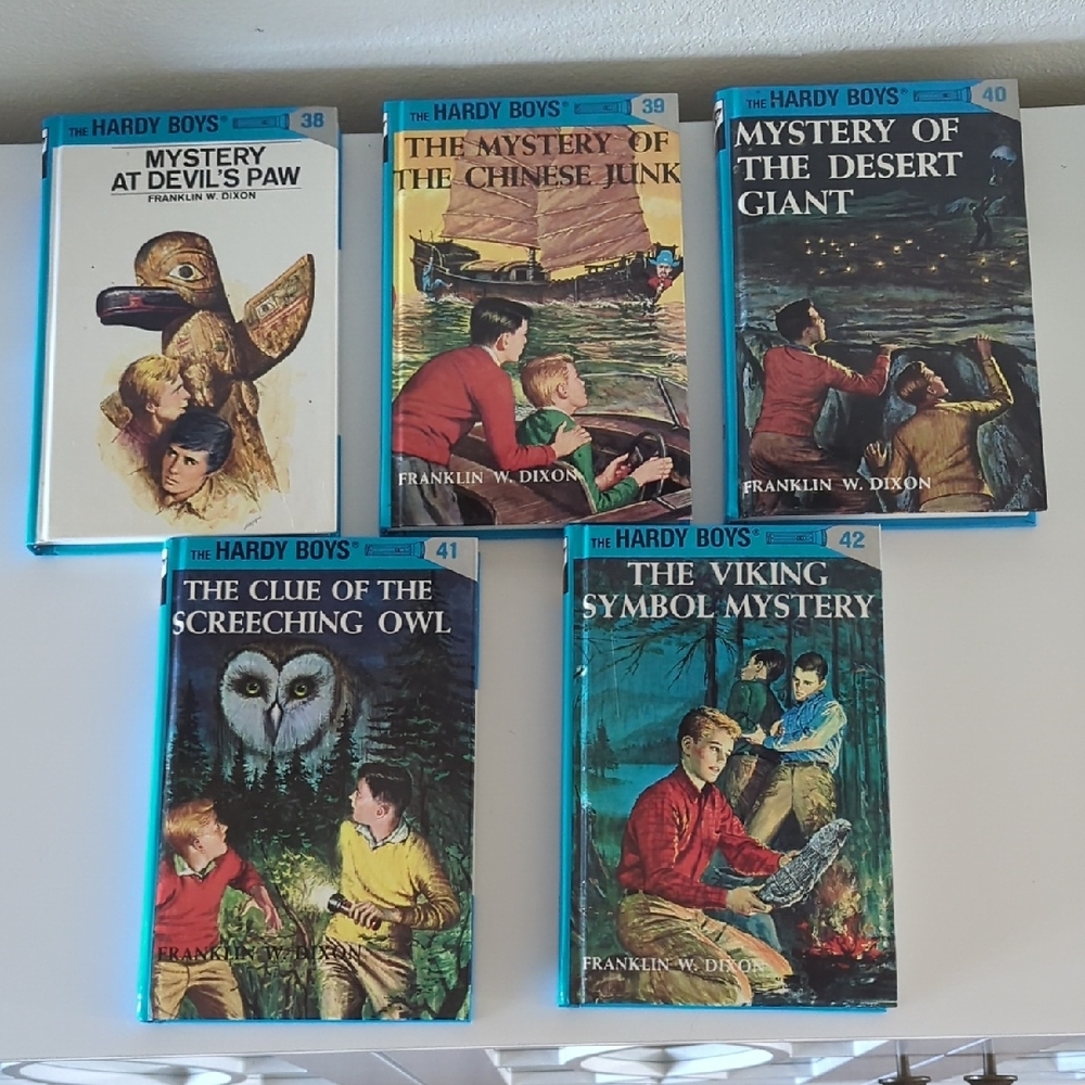 Hardy Boys Mystery Book Set - Blue Covers